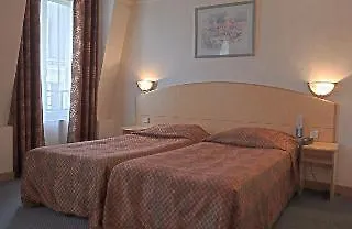 Otel Maison Armance - Esprit De France 4*